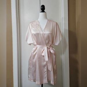 LINDA Satin Robe